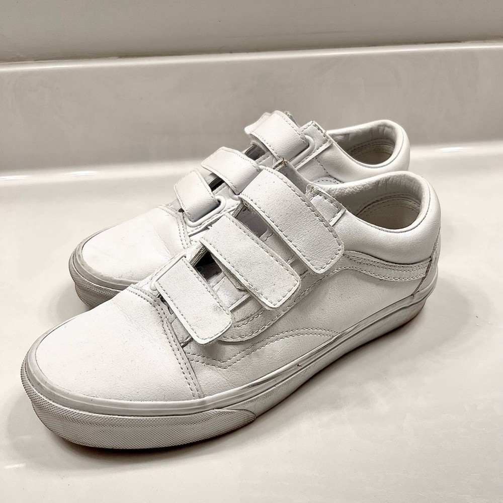 White velcro vans